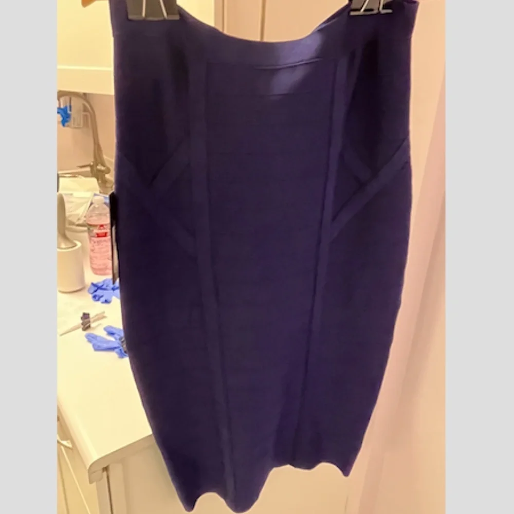 Skirt - Picture 2 of 3